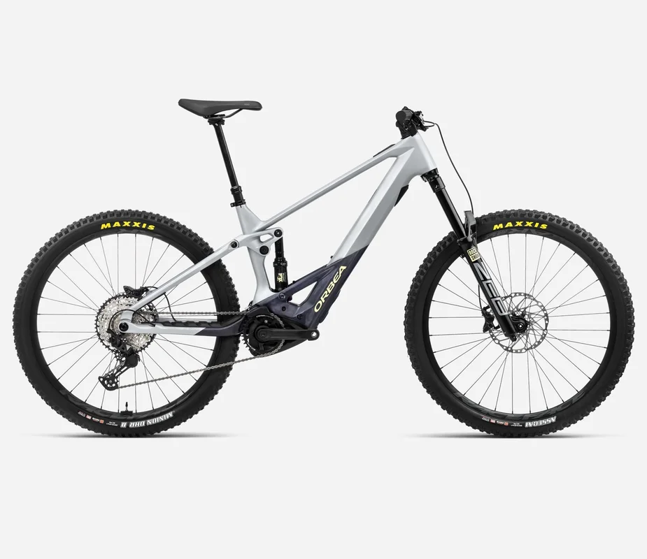 ridebicycles1197982